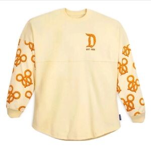 Disneyland Resorts Pretzel Spirit Jersey, Cream/Brown, Size XS, EUC 🥨